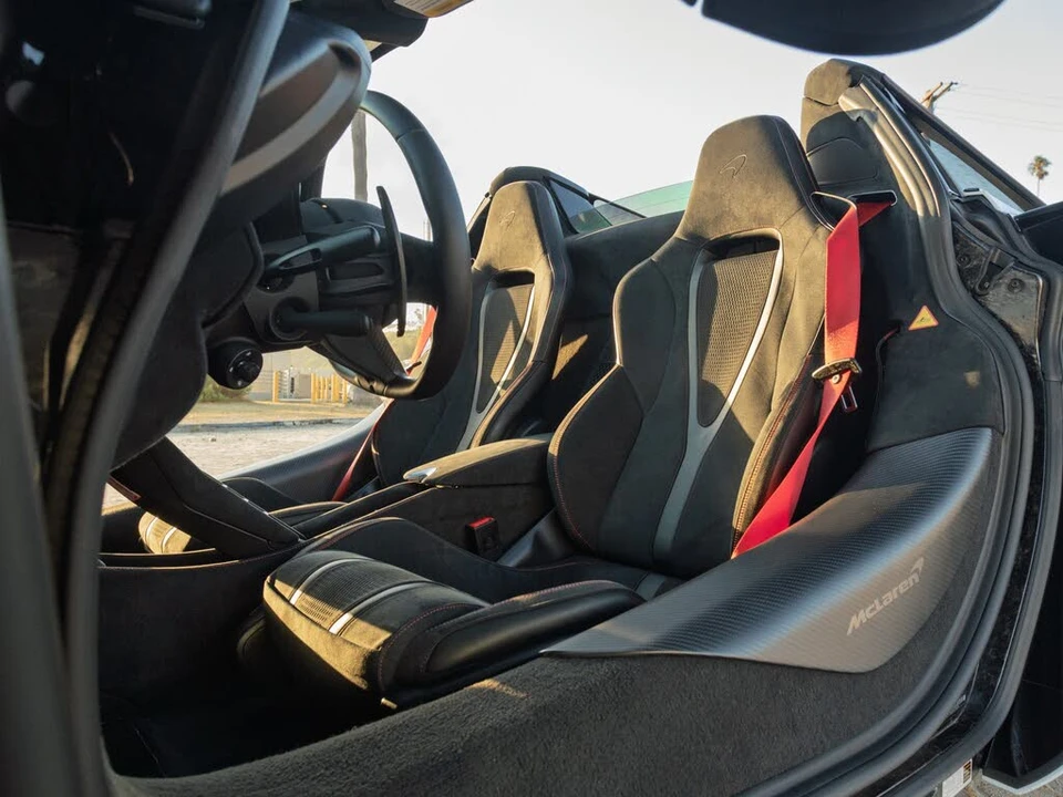 2026 McLaren 750S Spider - Image 21 of 31