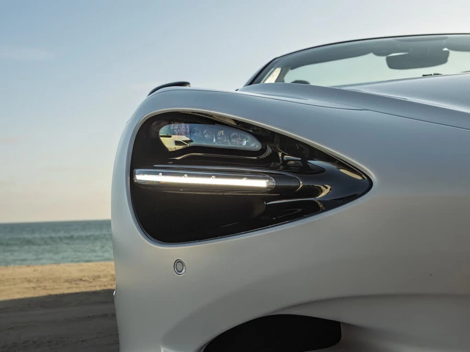 2026 McLaren 750S Spider - Image 15 of 31