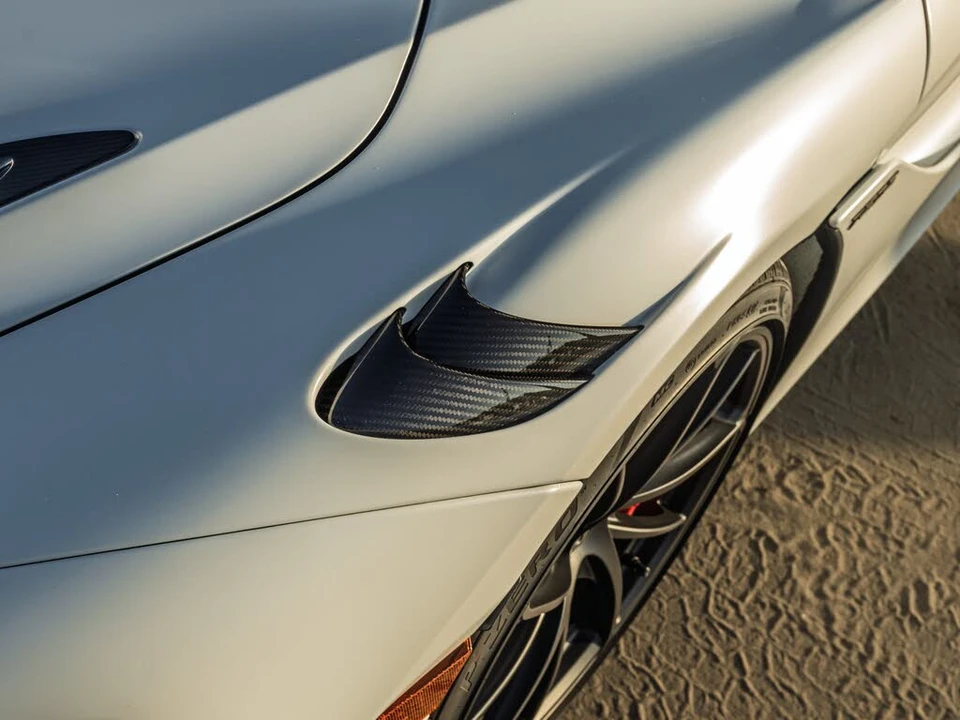 2026 McLaren 750S Spider - Image 12 of 31