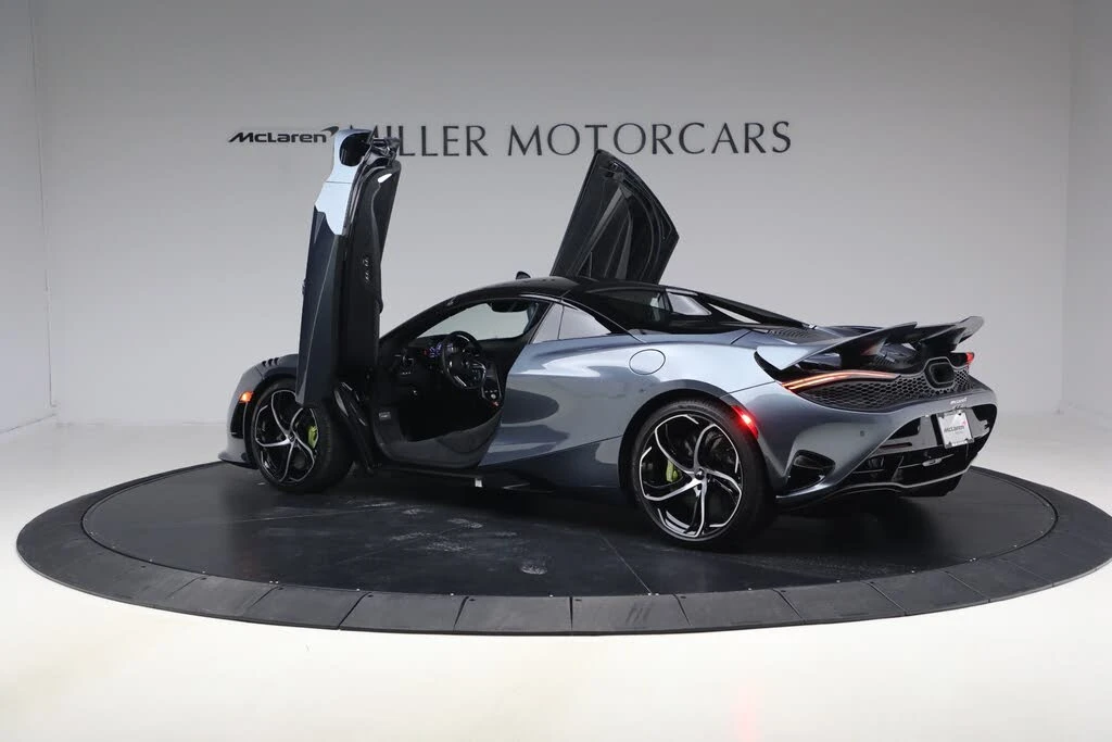 2026 McLaren 750S Spider - Image 16 of 31