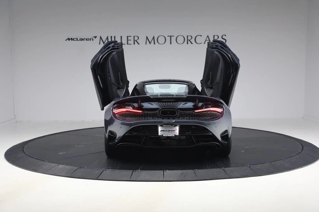 2026 McLaren 750S Spider - Image 17 of 31