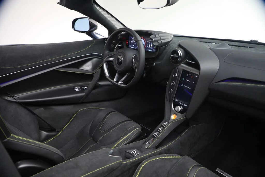 2026 McLaren 750S Spider - Image 27 of 31