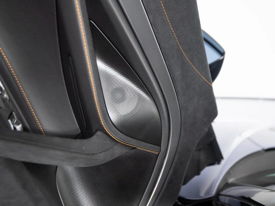 2026 McLaren 750S Spider - Image 13 of 31