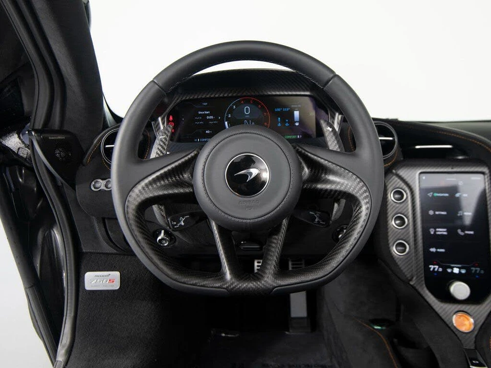 2026 McLaren 750S Spider - Image 16 of 31