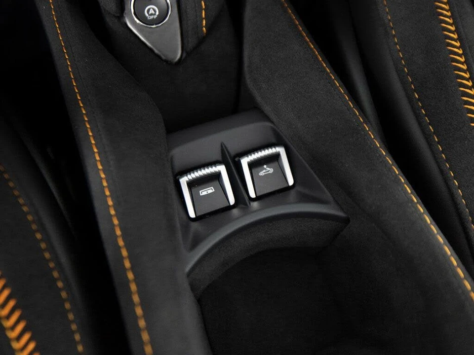 2026 McLaren 750S Spider - Image 25 of 31