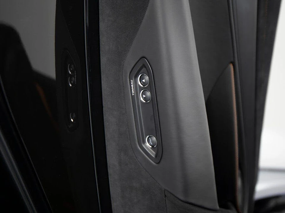 2026 McLaren 750S Spider - Image 12 of 31