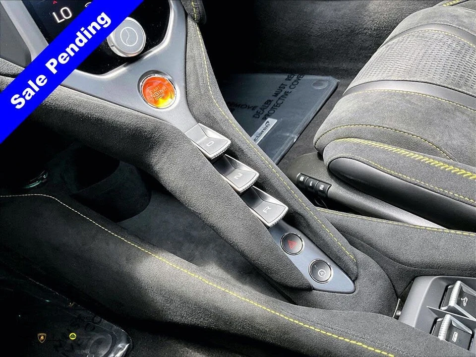 2026 McLaren 750S Spider - Image 15 of 25