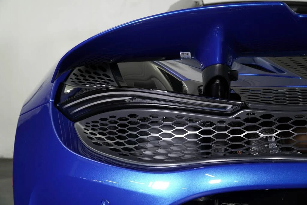 2026 McLaren 750S Spider - Image 19 of 31