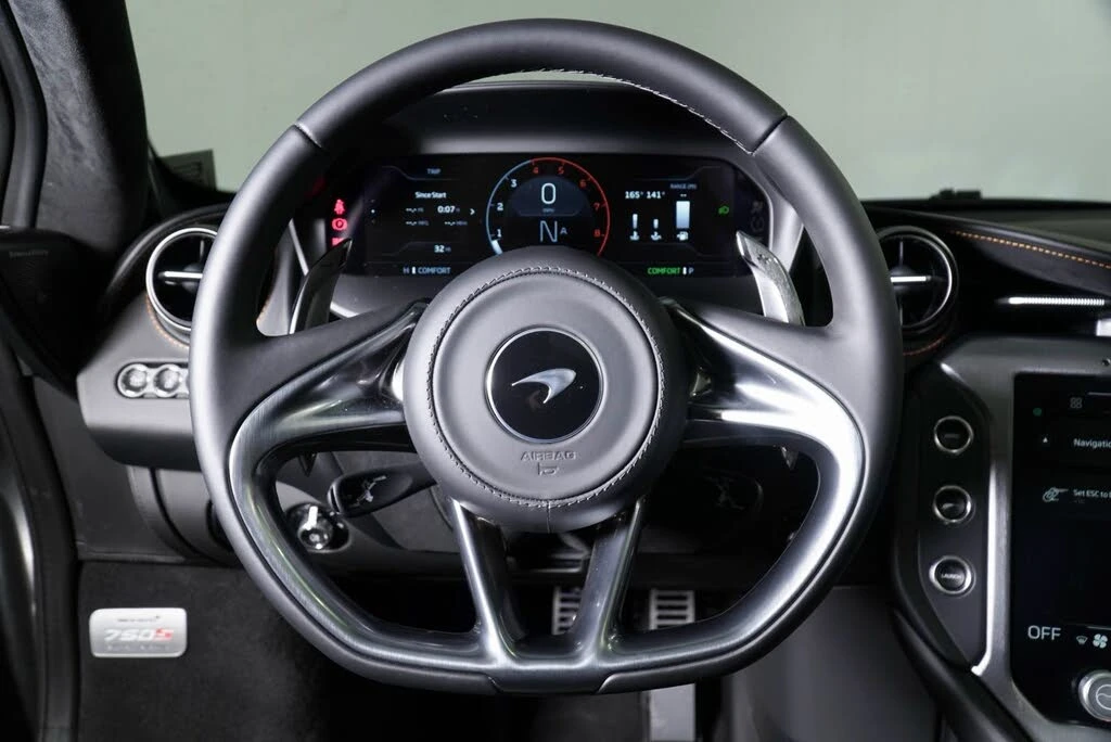 2026 McLaren 750S Spider - Image 11 of 31