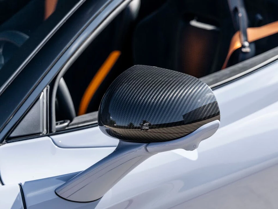 2026 McLaren 750S Spider - Image 18 of 31