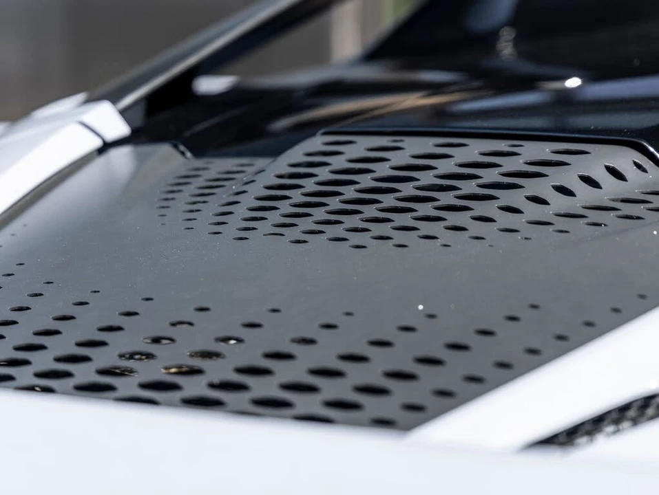 2026 McLaren 750S Spider - Image 16 of 31