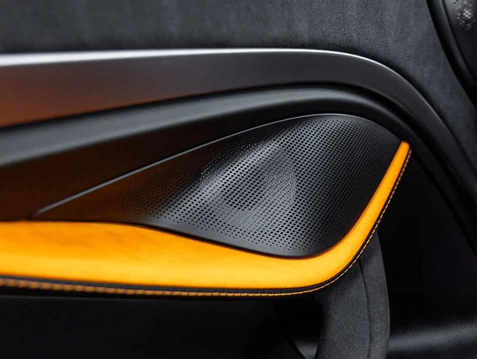 2026 McLaren 750S Spider - Image 23 of 31