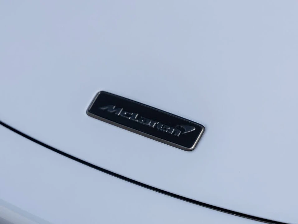 2026 McLaren 750S Spider - Image 20 of 31