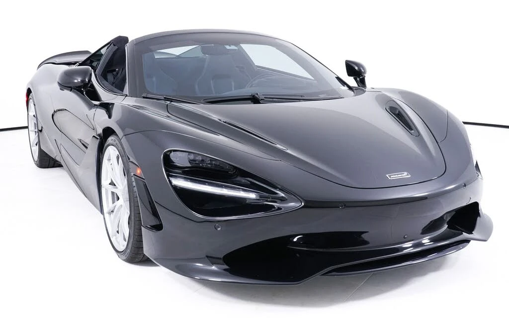 2026 McLaren 750S Spider - Image 19 of 28