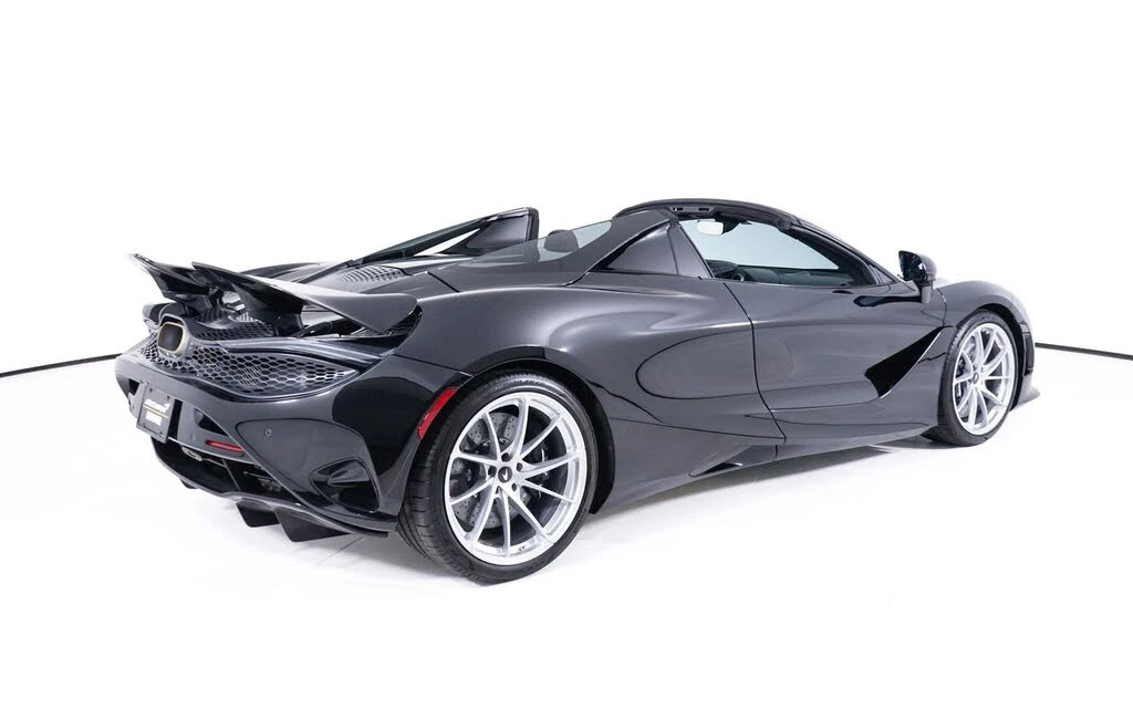 2026 McLaren 750S Spider - Image 8 of 28