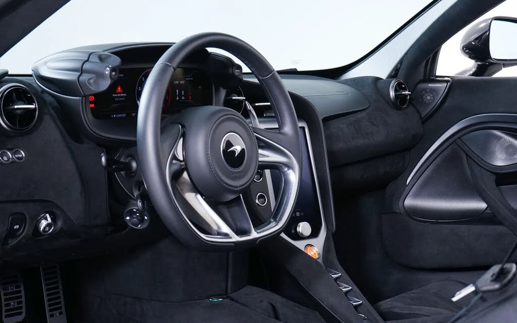 2026 McLaren 750S Spider - Image 5 of 28