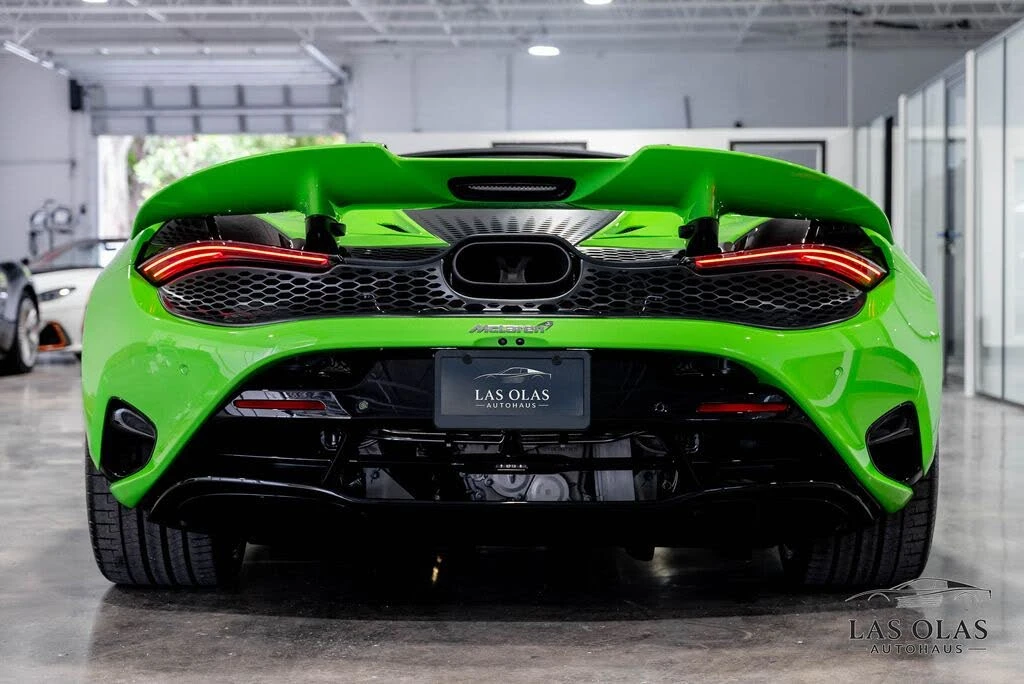 2026 McLaren 750S Spider - Image 19 of 31