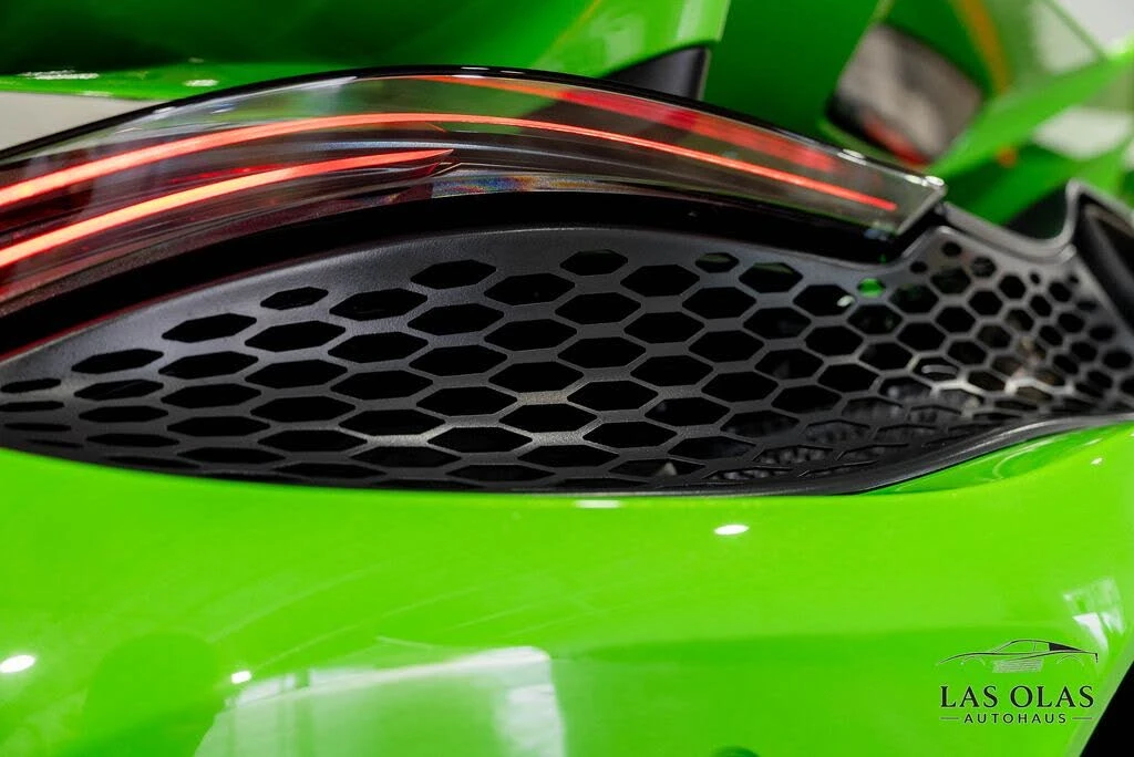 2026 McLaren 750S Spider - Image 22 of 31