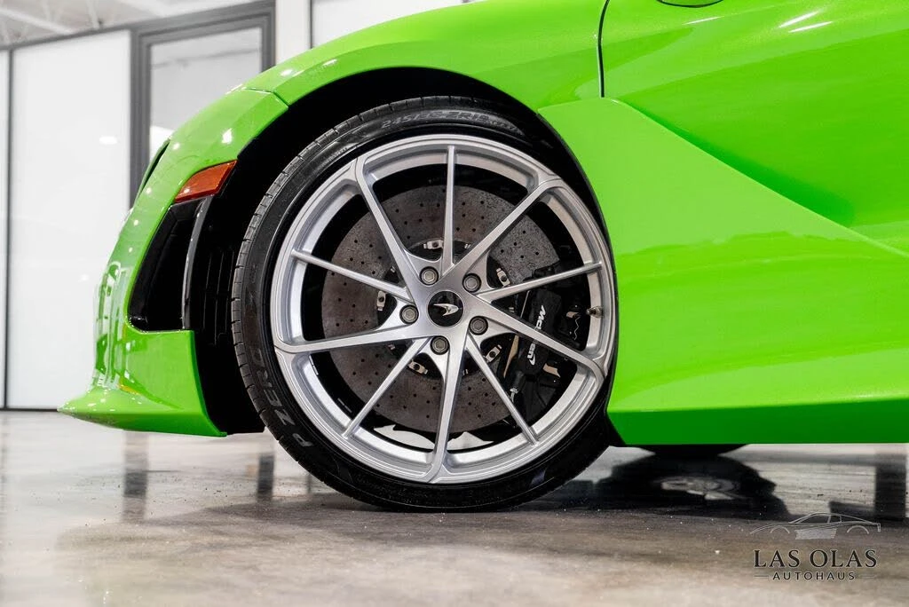 2026 McLaren 750S Spider - Image 28 of 31