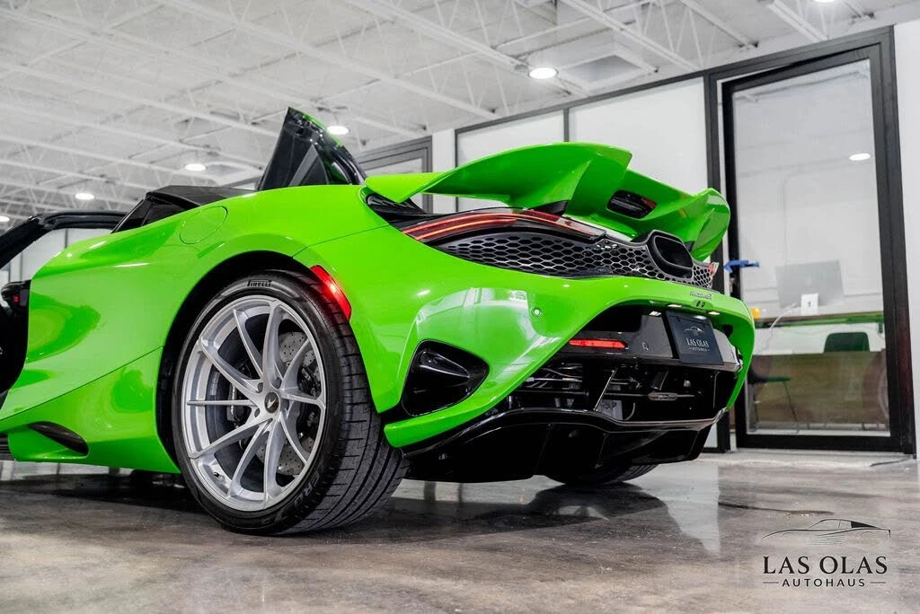 2026 McLaren 750S Spider - Image 18 of 31