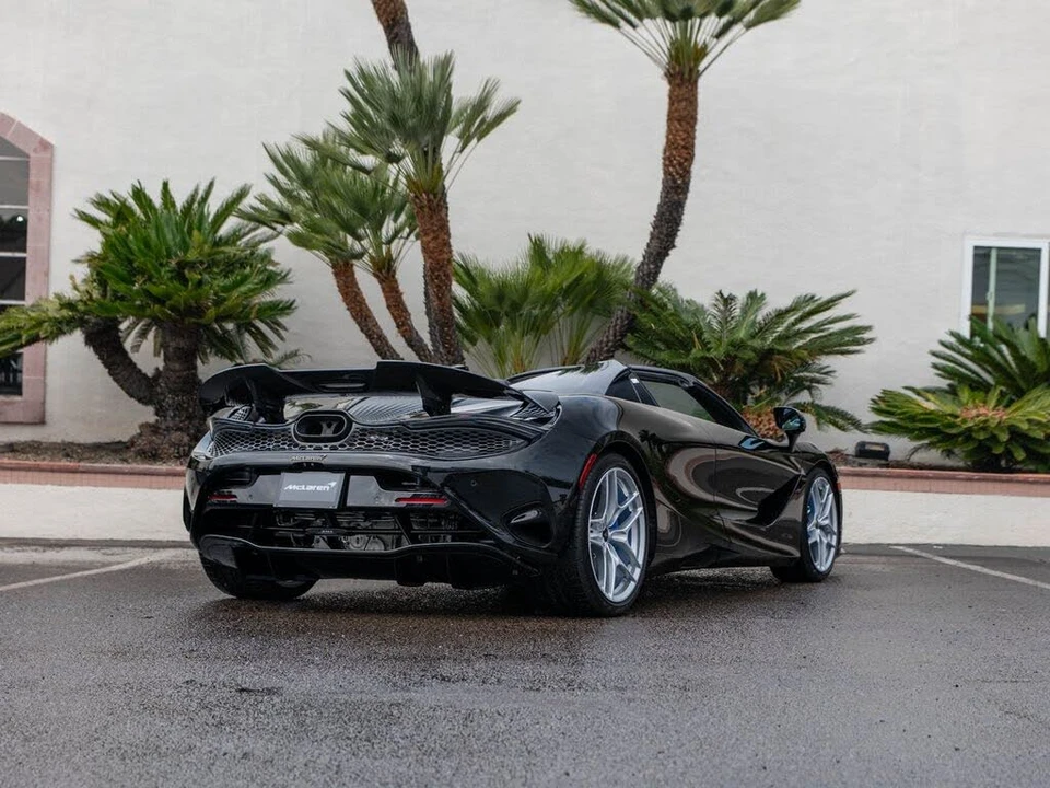 2026 McLaren 750S Spider - Image 4 of 31