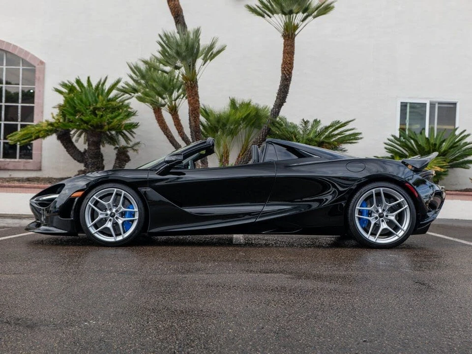 2026 McLaren 750S Spider - Image 3 of 31