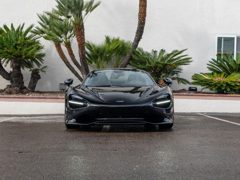 2026 McLaren 750S Spider - Image 2 of 31