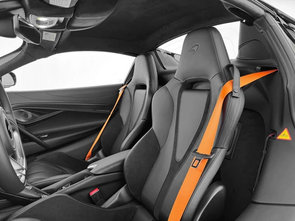 2026 McLaren 750S Spider - Image 15 of 31