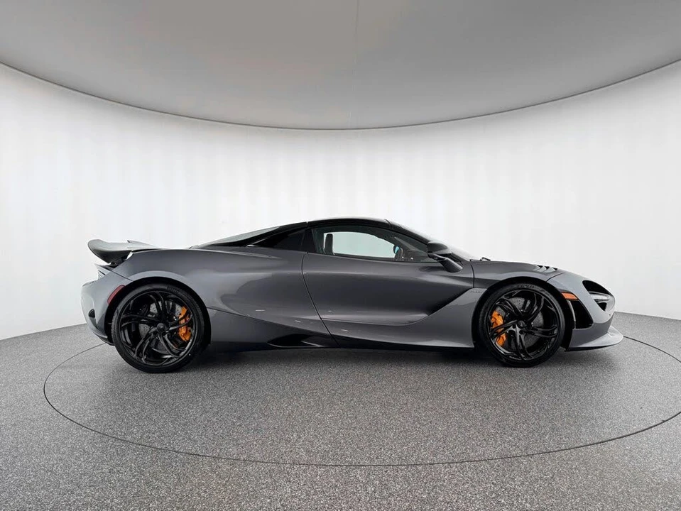 2026 McLaren 750S Spider - Image 7 of 31