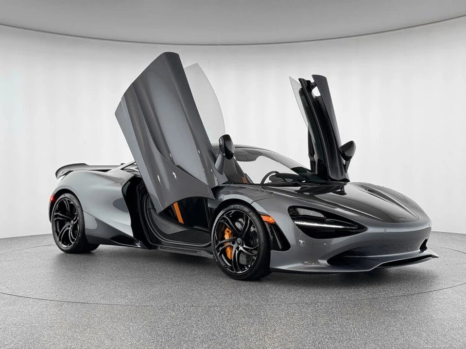 2026 McLaren 750S Spider - Image 8 of 31