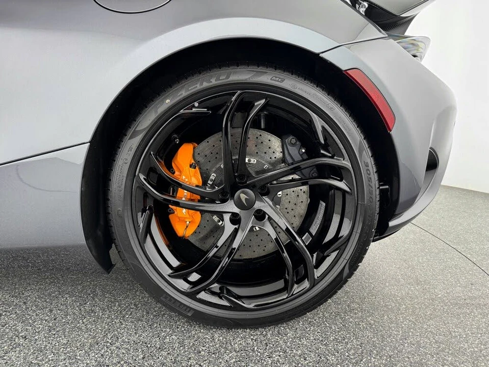 2026 McLaren 750S Spider - Image 31 of 31