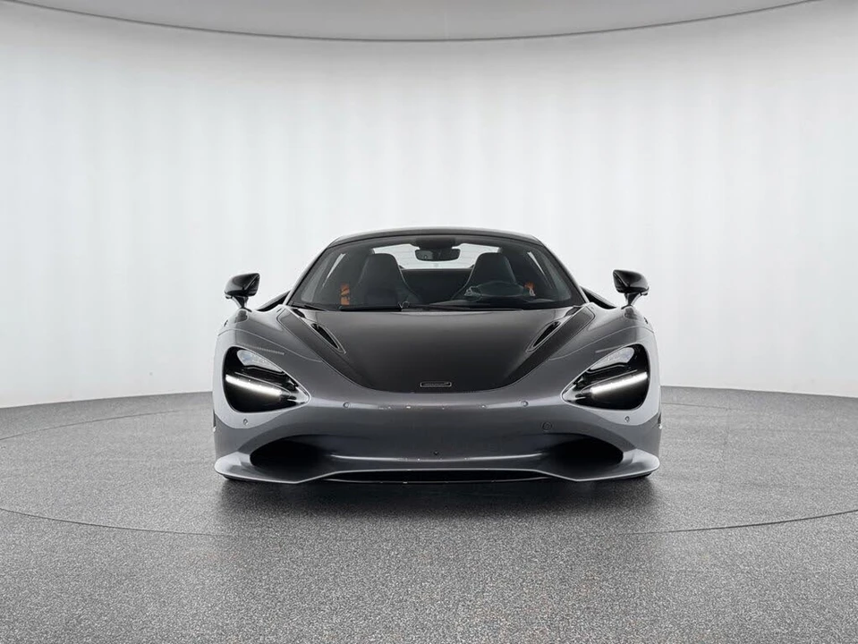 2026 McLaren 750S Spider - Image 10 of 31