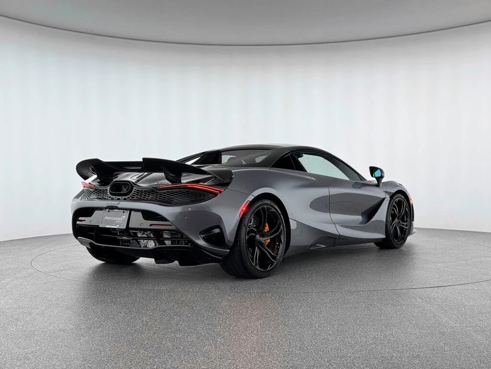 2026 McLaren 750S Spider - Image 6 of 31