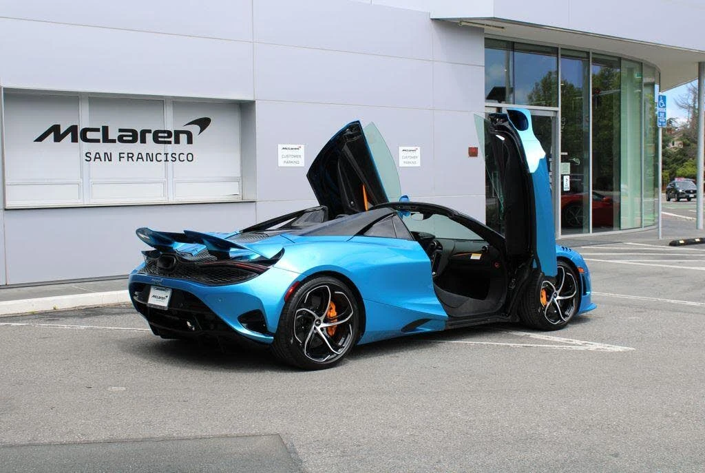 2026 McLaren 750S Spider - Image 16 of 31