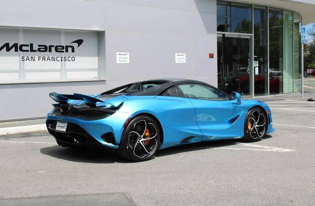 2026 McLaren 750S Spider - Image 19 of 31