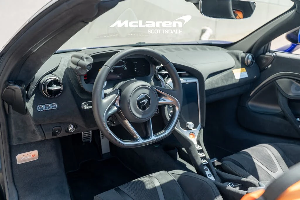 2026 McLaren 750S Spider - Image 13 of 30