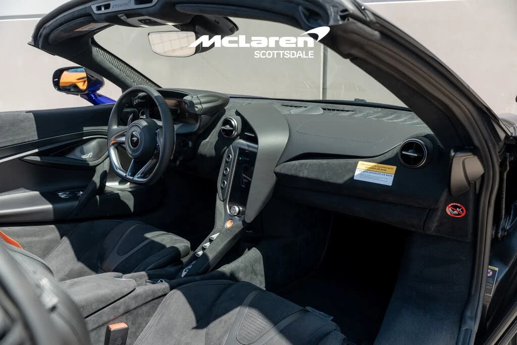 2026 McLaren 750S Spider - Image 16 of 30
