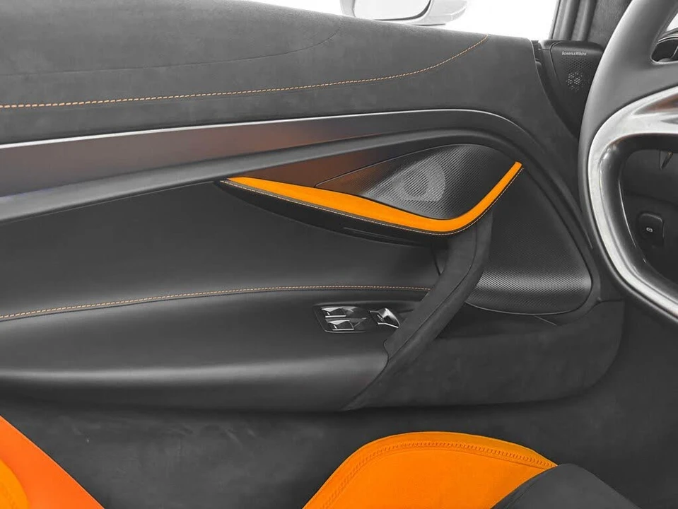 2026 McLaren 750S Spider - Image 23 of 31