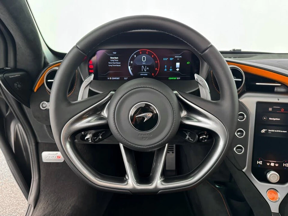 2026 McLaren 750S Spider - Image 11 of 31