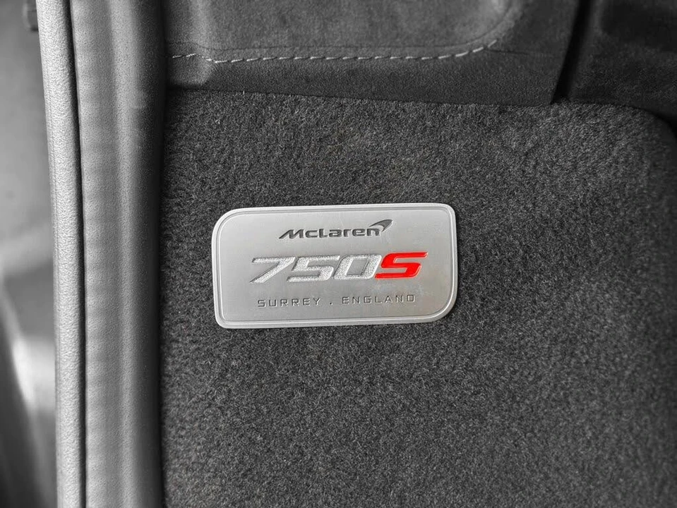 2026 McLaren 750S Spider - Image 14 of 31