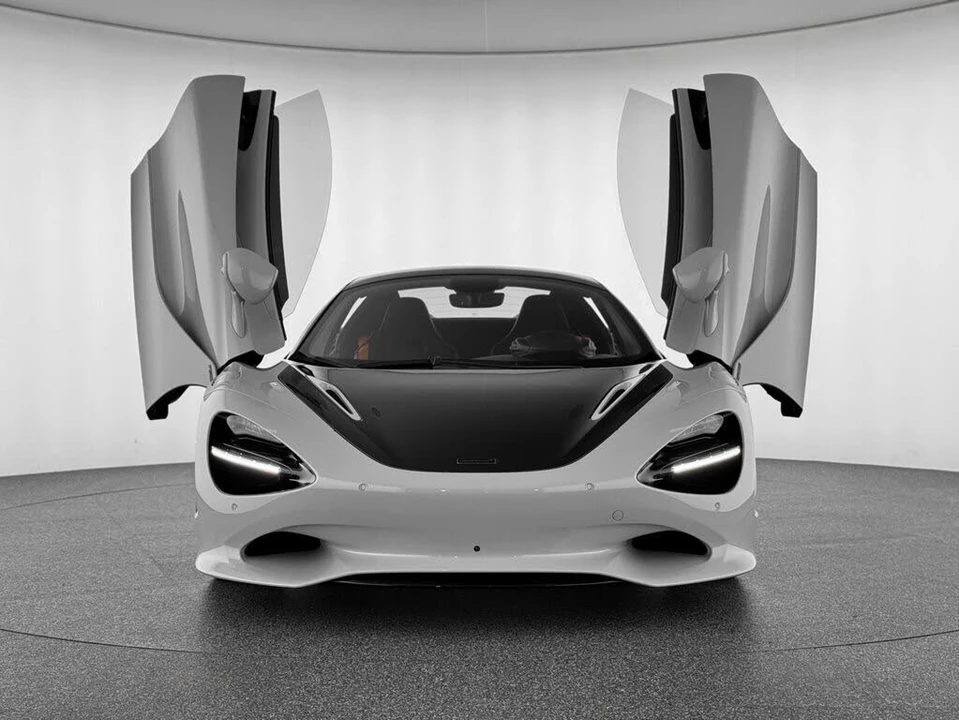 2026 McLaren 750S Spider - Image 10 of 31
