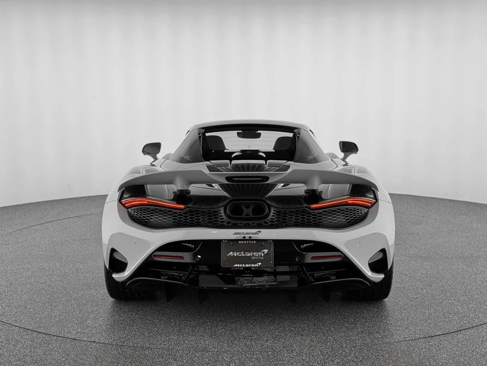 2026 McLaren 750S Spider - Image 4 of 31