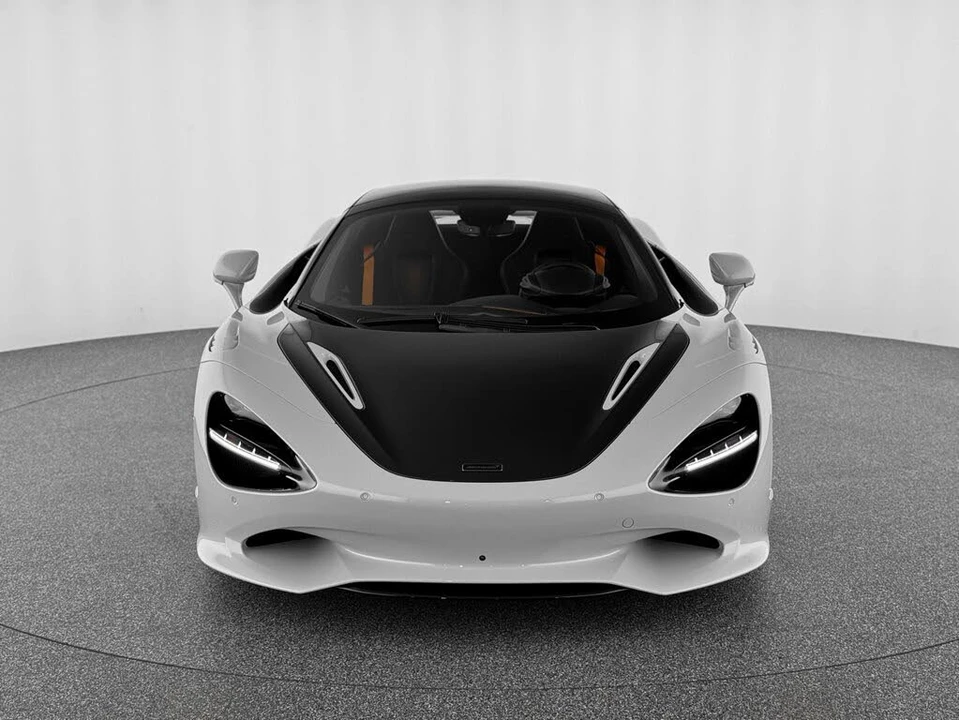 2026 McLaren 750S Spider - Image 9 of 31