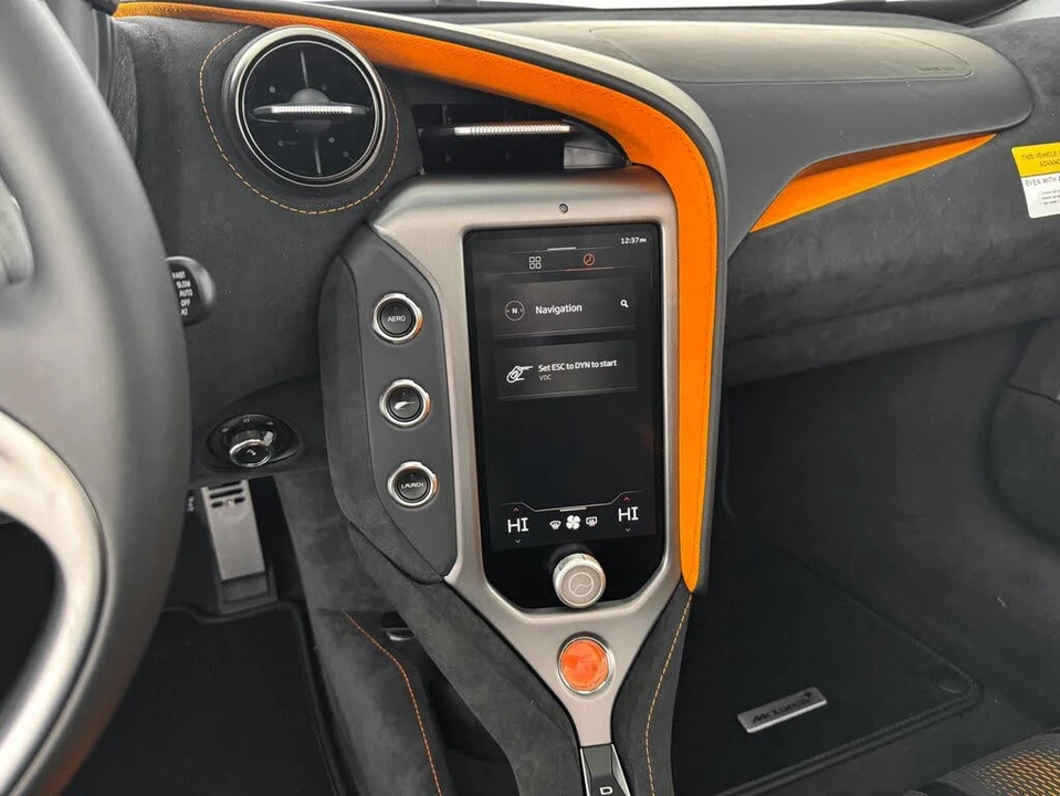 2026 McLaren 750S Spider - Image 19 of 31