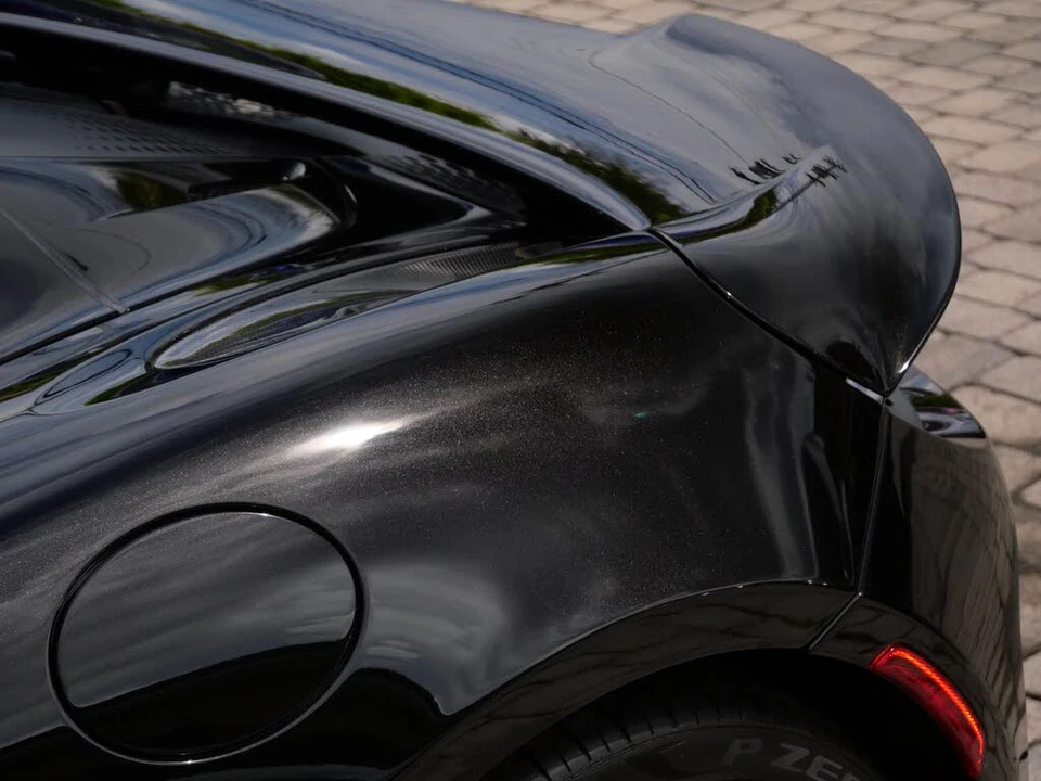 2026 McLaren 750S Spider - Image 13 of 31