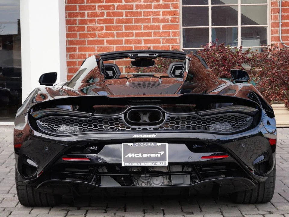 2026 McLaren 750S Spider - Image 5 of 31