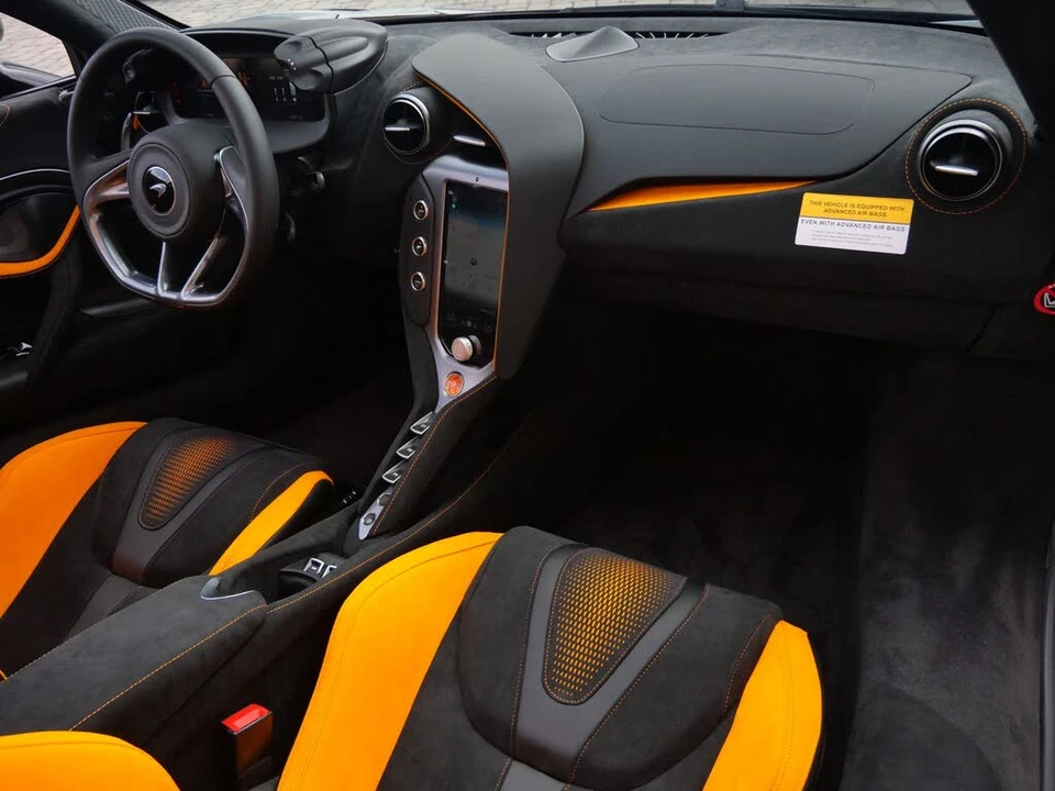 2026 McLaren 750S Spider - Image 10 of 31