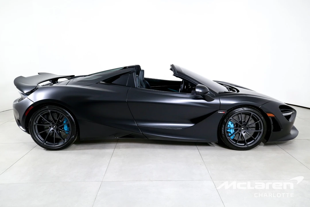2026 McLaren 750S Spider - Image 11 of 12