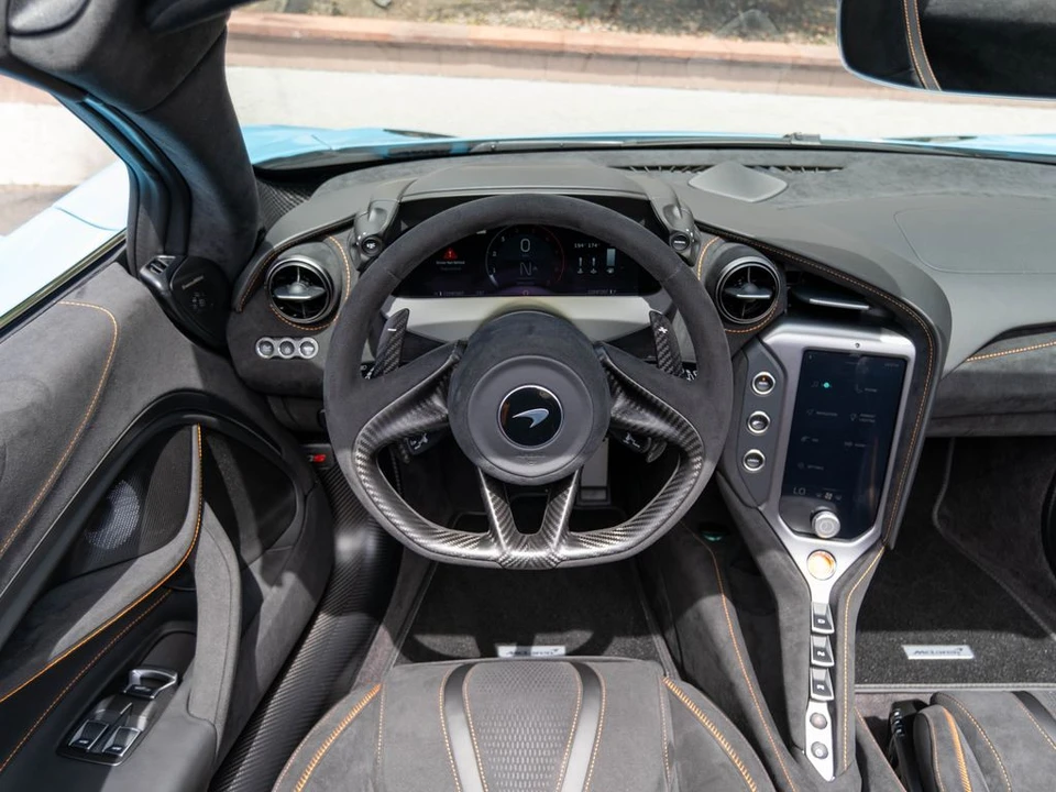 2026 McLaren 750S Spider - Image 9 of 31