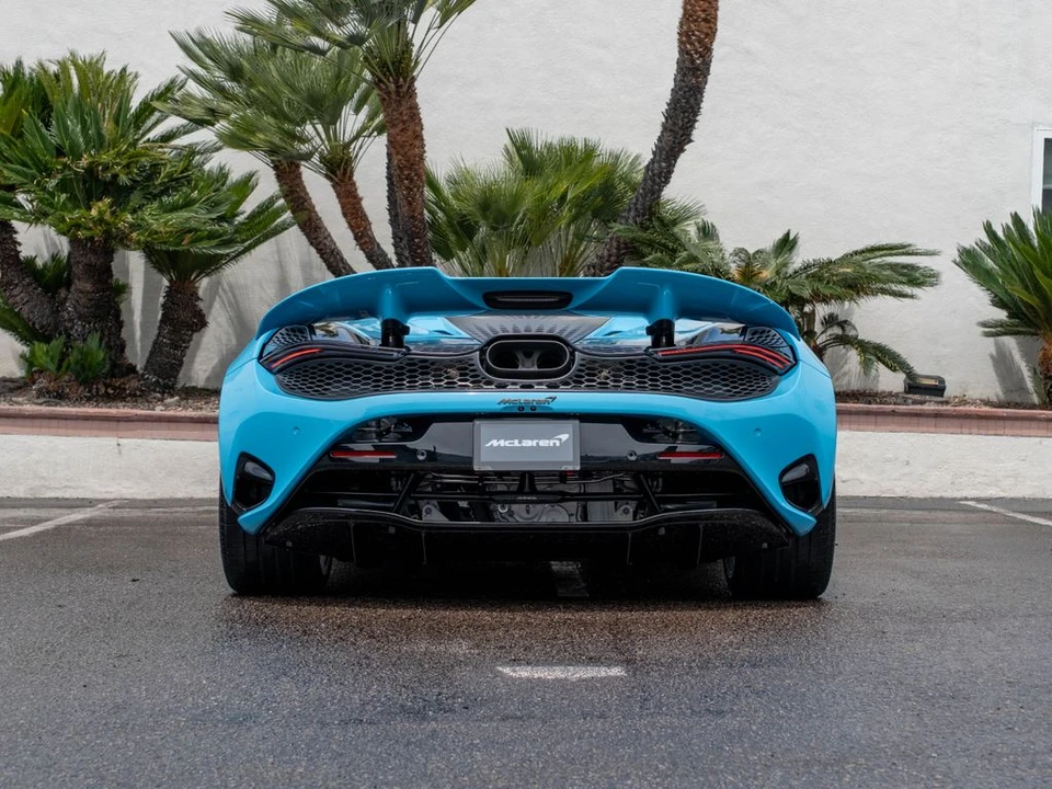 2026 McLaren 750S Spider - Image 5 of 31